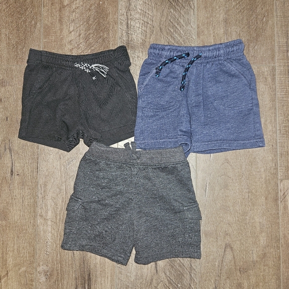BOY Shorts Bundle ⚽️ 12 Months 🏀 17 Pieces - Picture 4 of 8